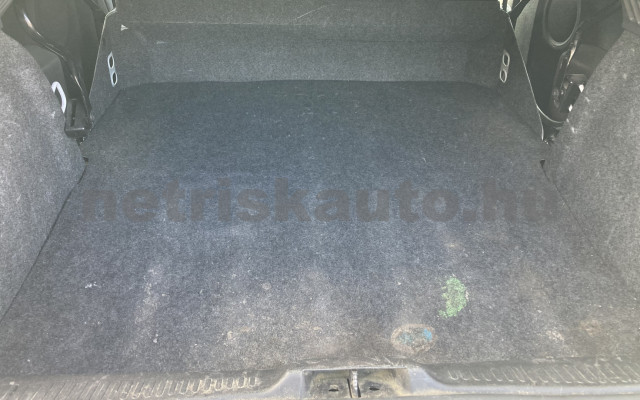 RENAULT Clio 1.5 dCi Authentique tehergépkocsi 3,5t össztömegig - 1461cm3 Diesel 120000 8/8