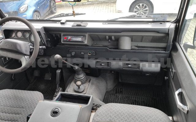 LAND ROVER Defender 2.5 TD5 SW személygépkocsi - 2495cm3 Diesel 121264 6/12