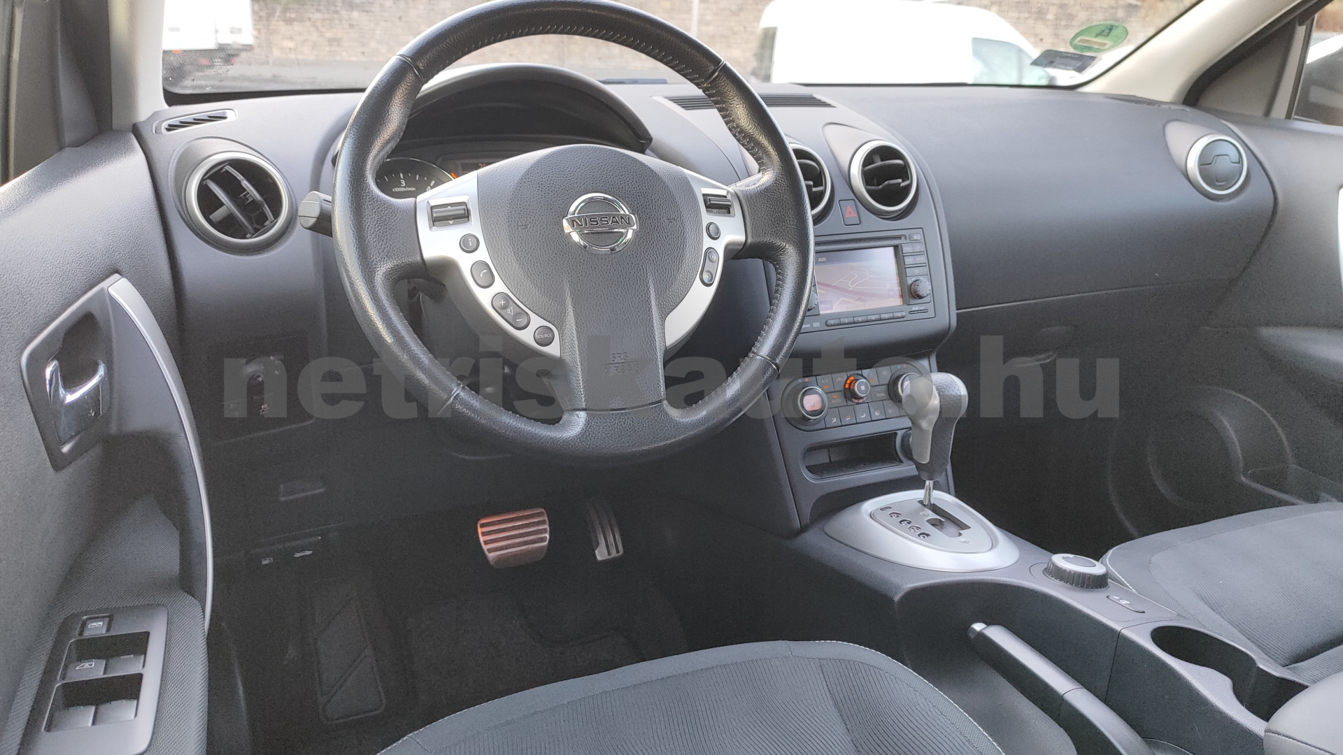NISSAN Qashqai 2.0 dCi Tekna 4WD Aut. személygépkocsi - 1995cm3 Diesel 121602 5/12