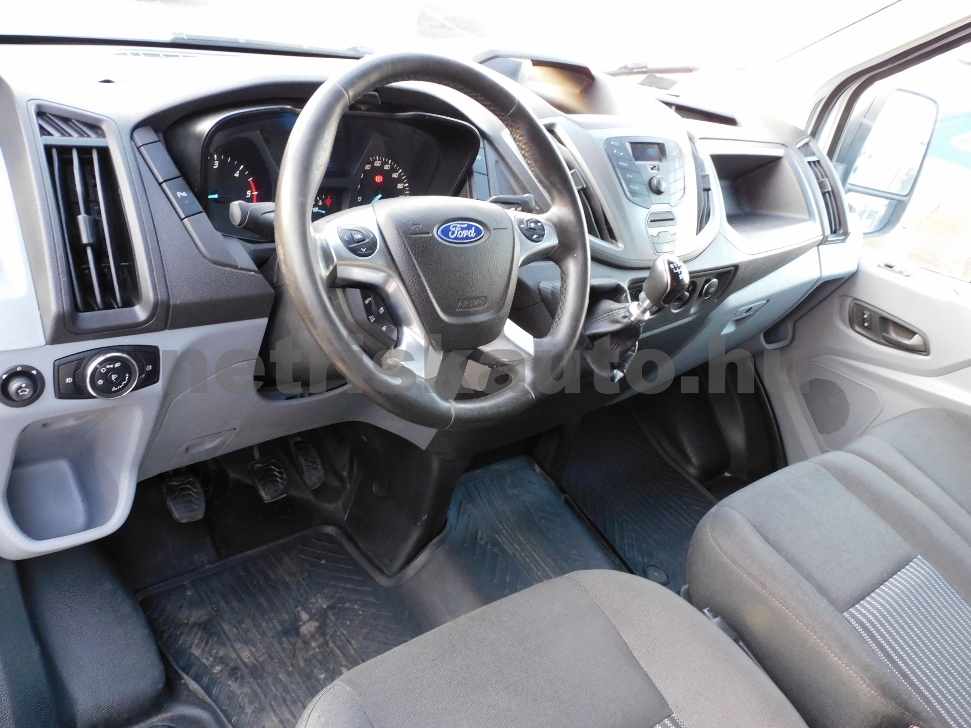 FORD Transit 2.0 TDCi 350 LWB Trend tehergépkocsi 3,5t össztömegig - 1995cm3 Diesel 121006 5/12