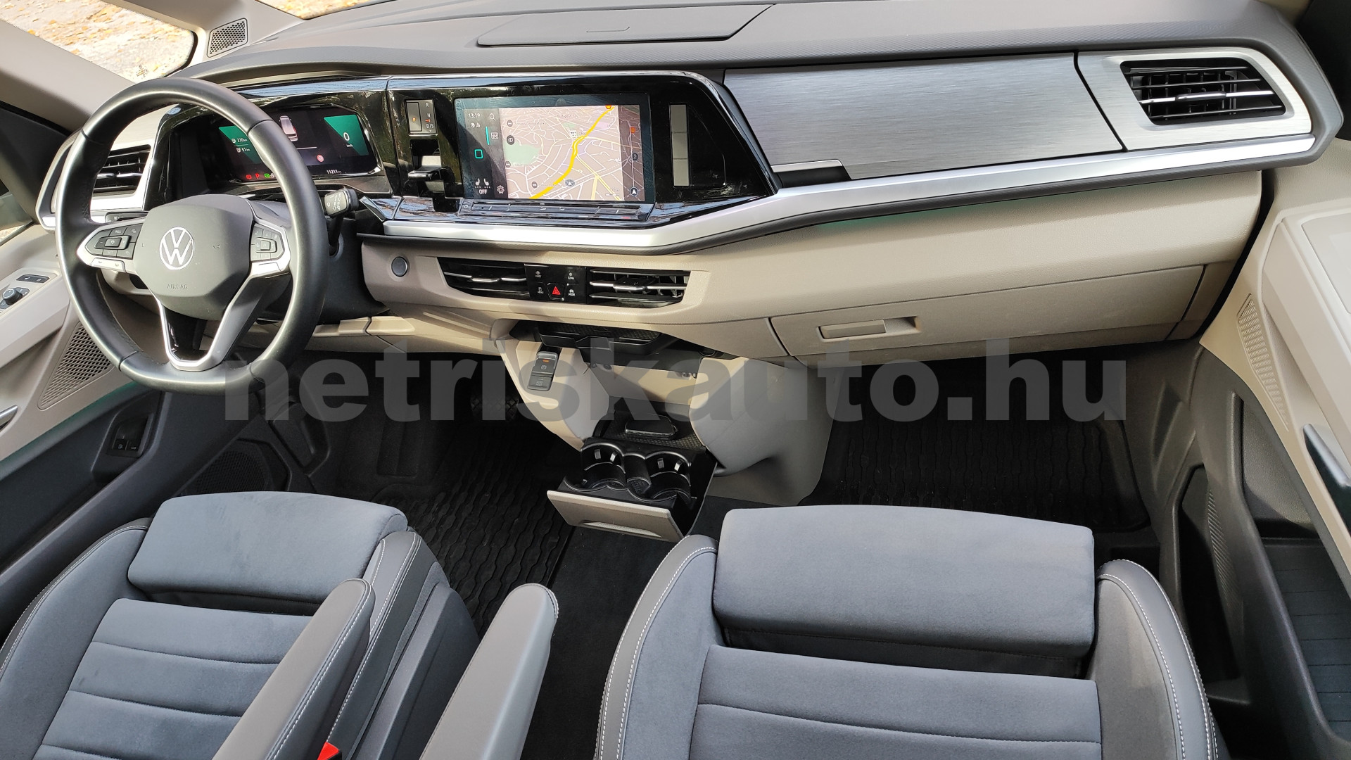 VW Transporter 1.4 TSI PHEV Edi. DSG RT tehergépkocsi 3,5t össztömegig - 1395cm3 Hybrid 121306 8/12