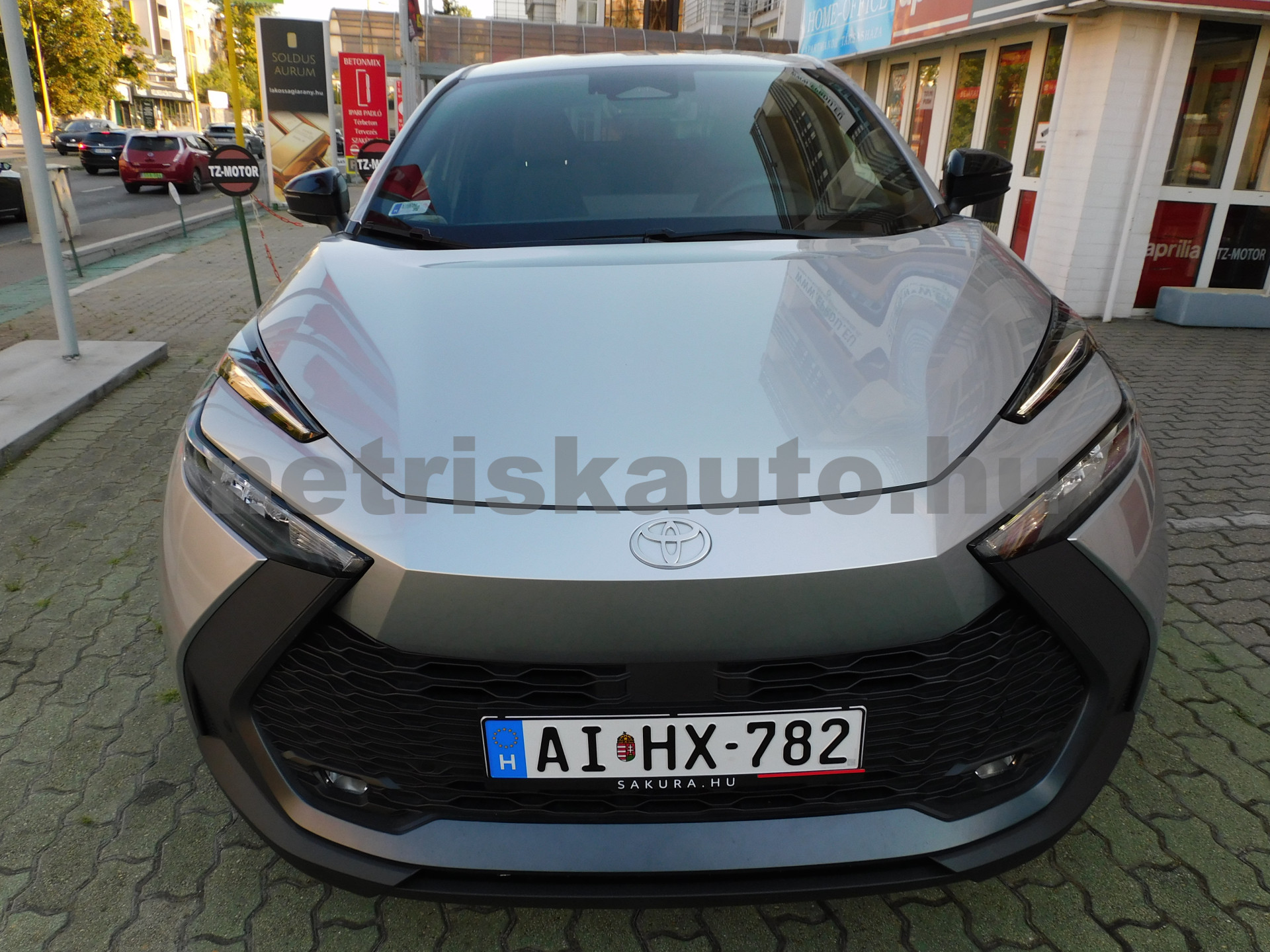 TOYOTA C-HR 1.8 Hybrid Style e-CVT személygépkocsi - 1798cm3 Hybrid 121244 3/12