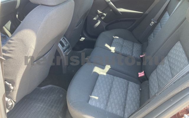 SKODA Octavia 1.6 CR TDI Ambiente DPF személygépkocsi - 1598cm3 Diesel 121231 9/11