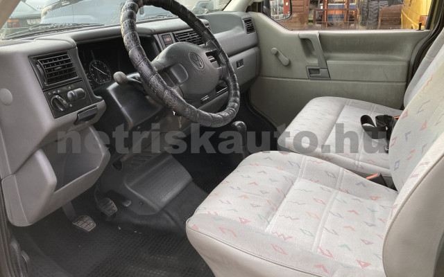 VW Transporter 2.4 Syncro 7DM 1F5 F tehergépkocsi 3,5t össztömegig - 2370cm3 Diesel 121346 7/9