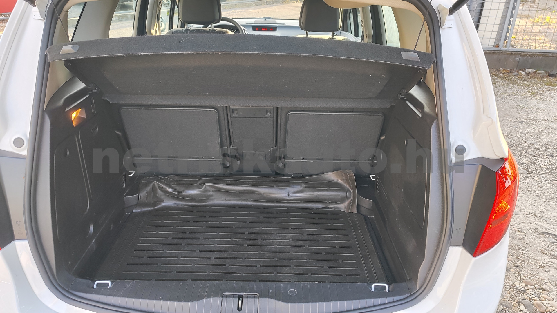 OPEL Meriva 1.4 Enjoy személygépkocsi - 1398cm3 Benzin 121454 9/12