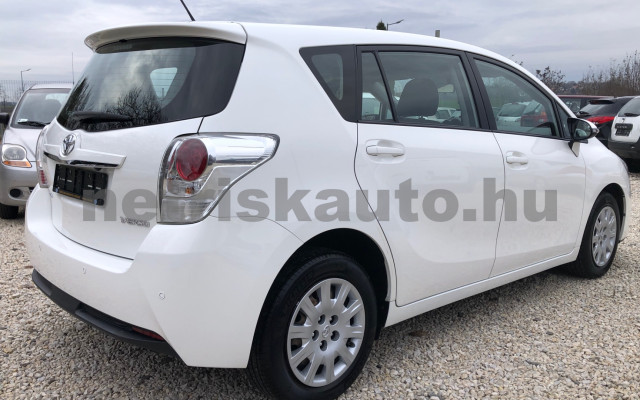 TOYOTA Corolla Verso/Verso 1.6 D-4D Active személygépkocsi - 1598cm3 Diesel 119938 6/12