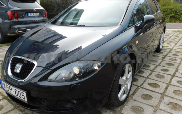 SEAT Leon 2.0 TFSI Stylance Sport személygépkocsi - 1984cm3 Benzin 120034 3/12