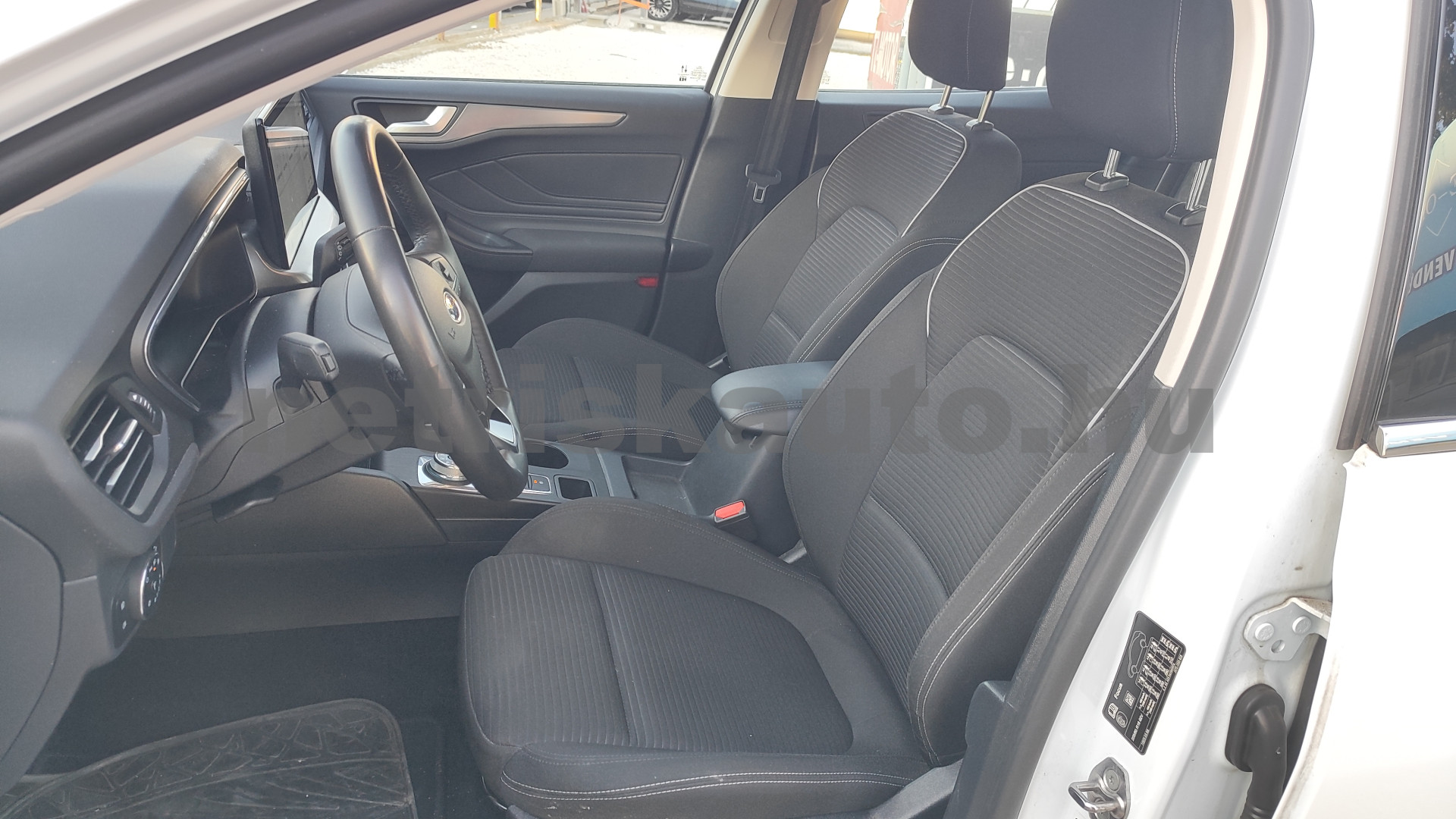 FORD Egyéb tehergépkocsi 3,5t össztömegig - 1499cm3 Diesel 121604 5/12
