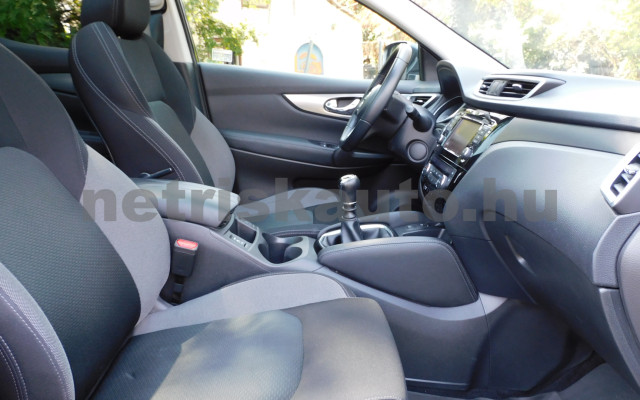 NISSAN Qashqai 1.3 DIG-T N-Connecta személygépkocsi - 1332cm3 Benzin 120360 9/12
