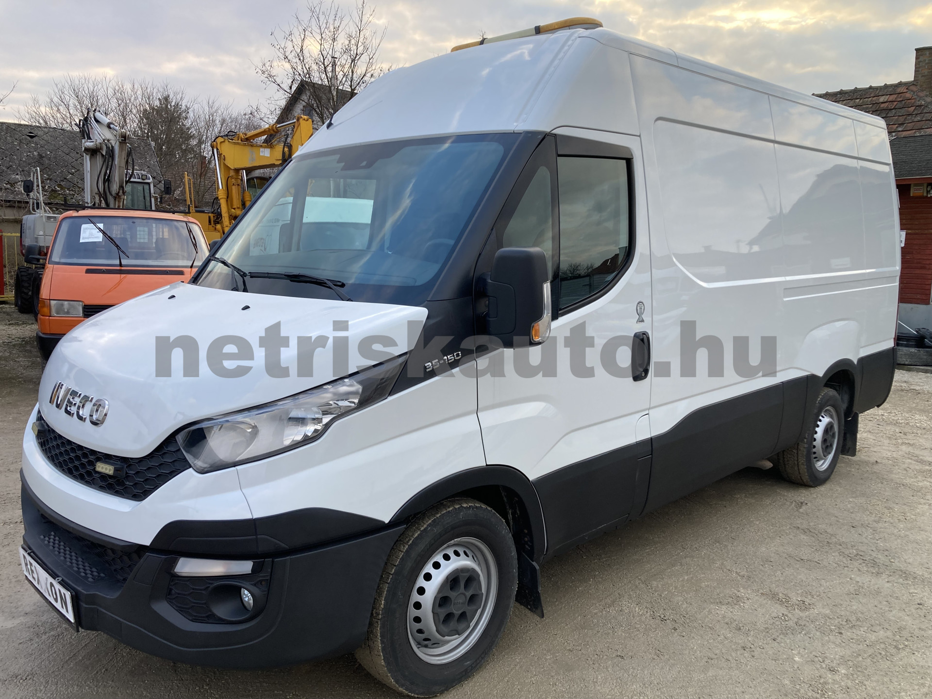 IVECO 35 35 S 15 V 3520 H2 tehergépkocsi 3,5t össztömegig - 2998cm3 Diesel 121065 1/9