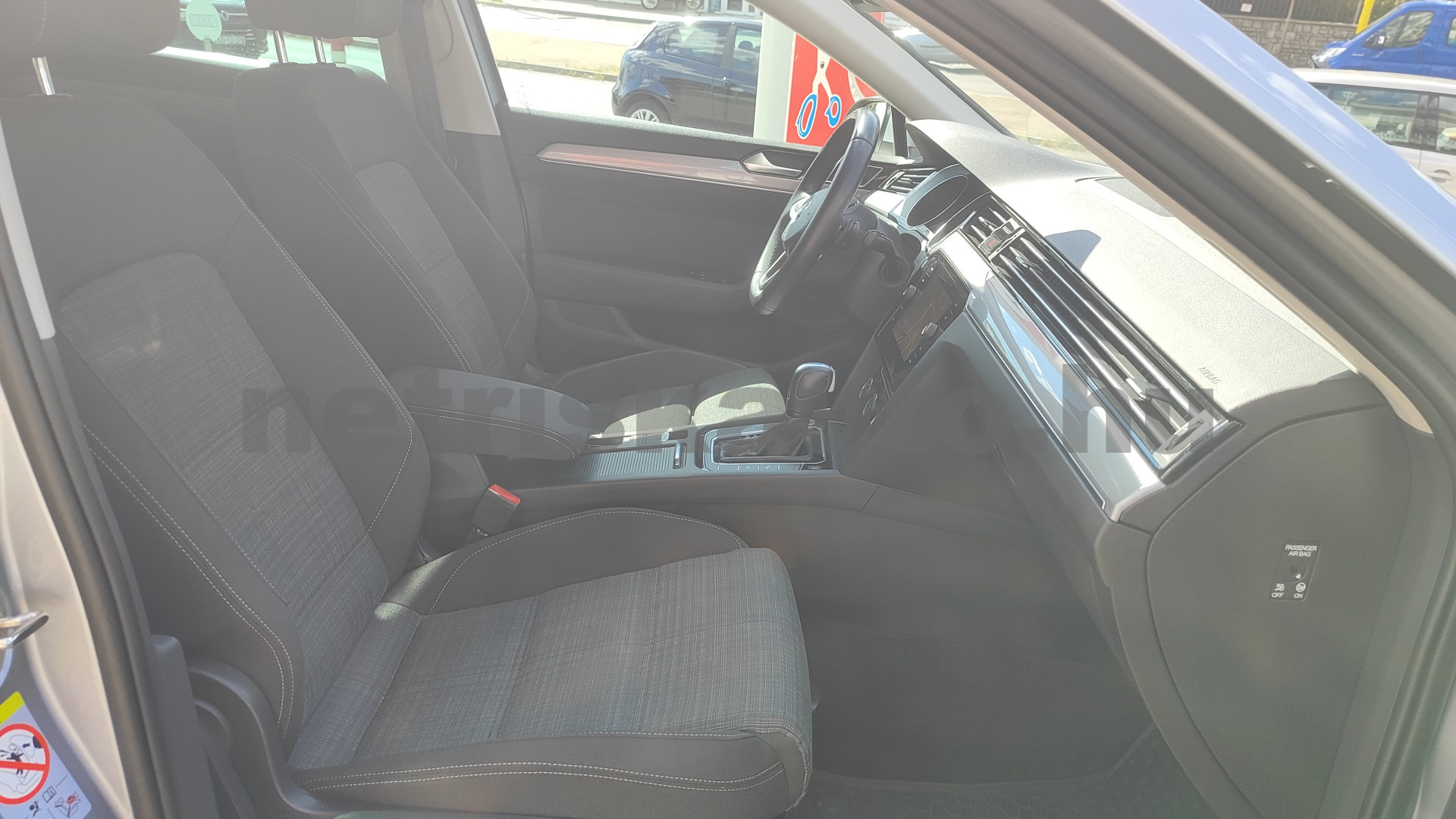 VW Passat 2.0 TDI SCR Business DSG személygépkocsi - 1968cm3 Diesel 121560 8/12
