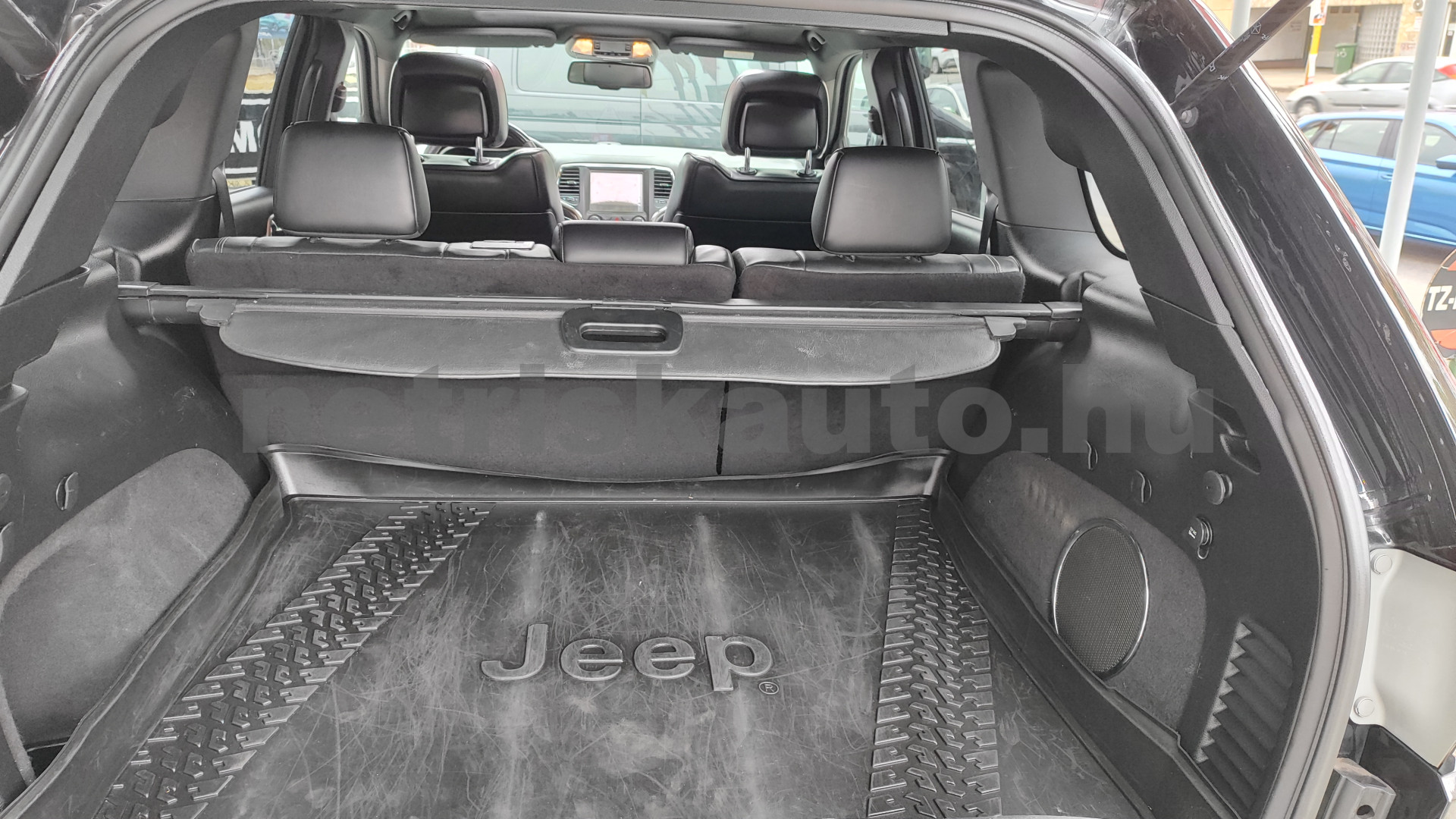 JEEP Grand Cherokee 3.0 V6 CRD Overland Aut. személygépkocsi - 2987cm3 Diesel 121427 11/12