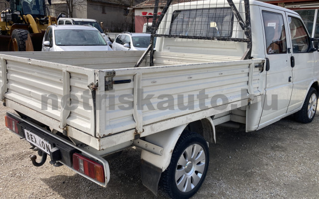 VW Transporter 1.9 7DM 1H2 F tehergépkocsi 3,5t össztömegig - 1896cm3 Diesel 120116 4/9