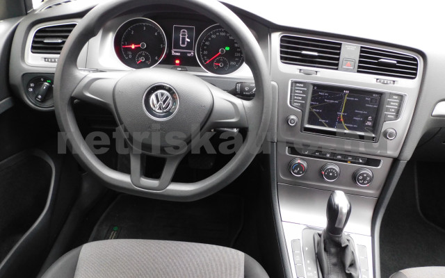 VW Golf 1.6 TDI BMT Trendline DSG személygépkocsi - 1598cm3 Diesel 120441 6/12