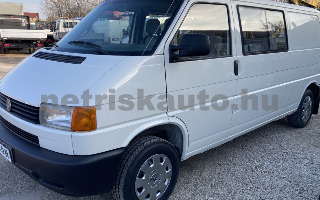 VW Transporter 2.4 Mixto tehergépkocsi 3,5t össztömegig - 2370cm3 Diesel 121414 2/9