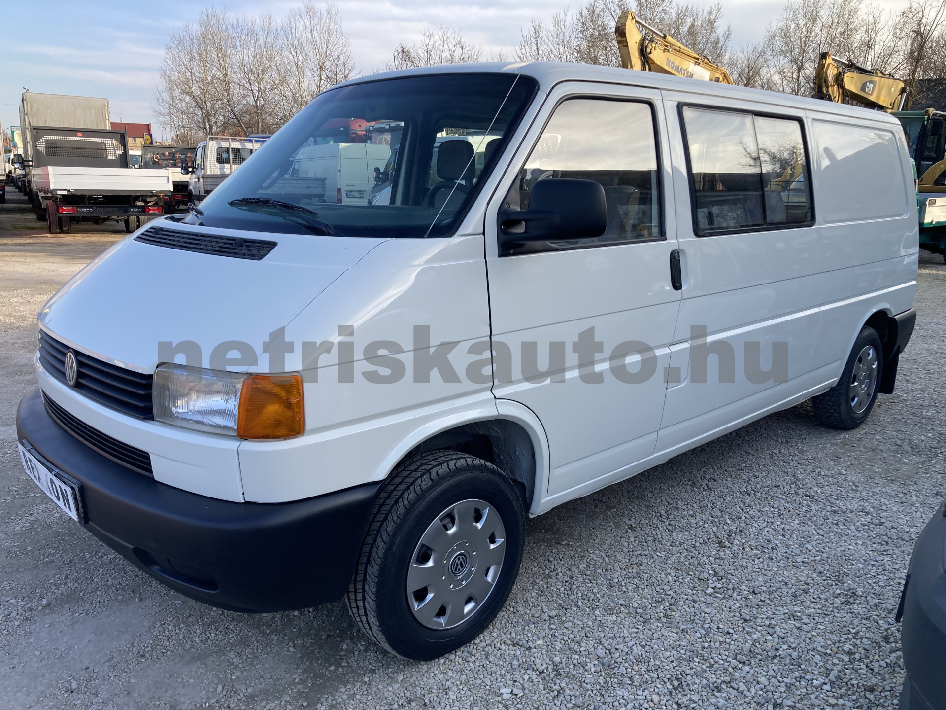 VW Transporter 2.4 Mixto tehergépkocsi 3,5t össztömegig - 2370cm3 Diesel 121414 2/9