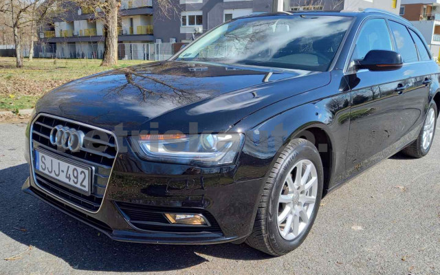 AUDI A4 2.0 TDI Design személygépkocsi - 1968cm3 Diesel 120096 2/45