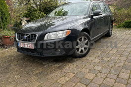 VOLVO V70/XC70 2.0 D Momentum személygépkocsi - 1997cm3 Diesel 120216