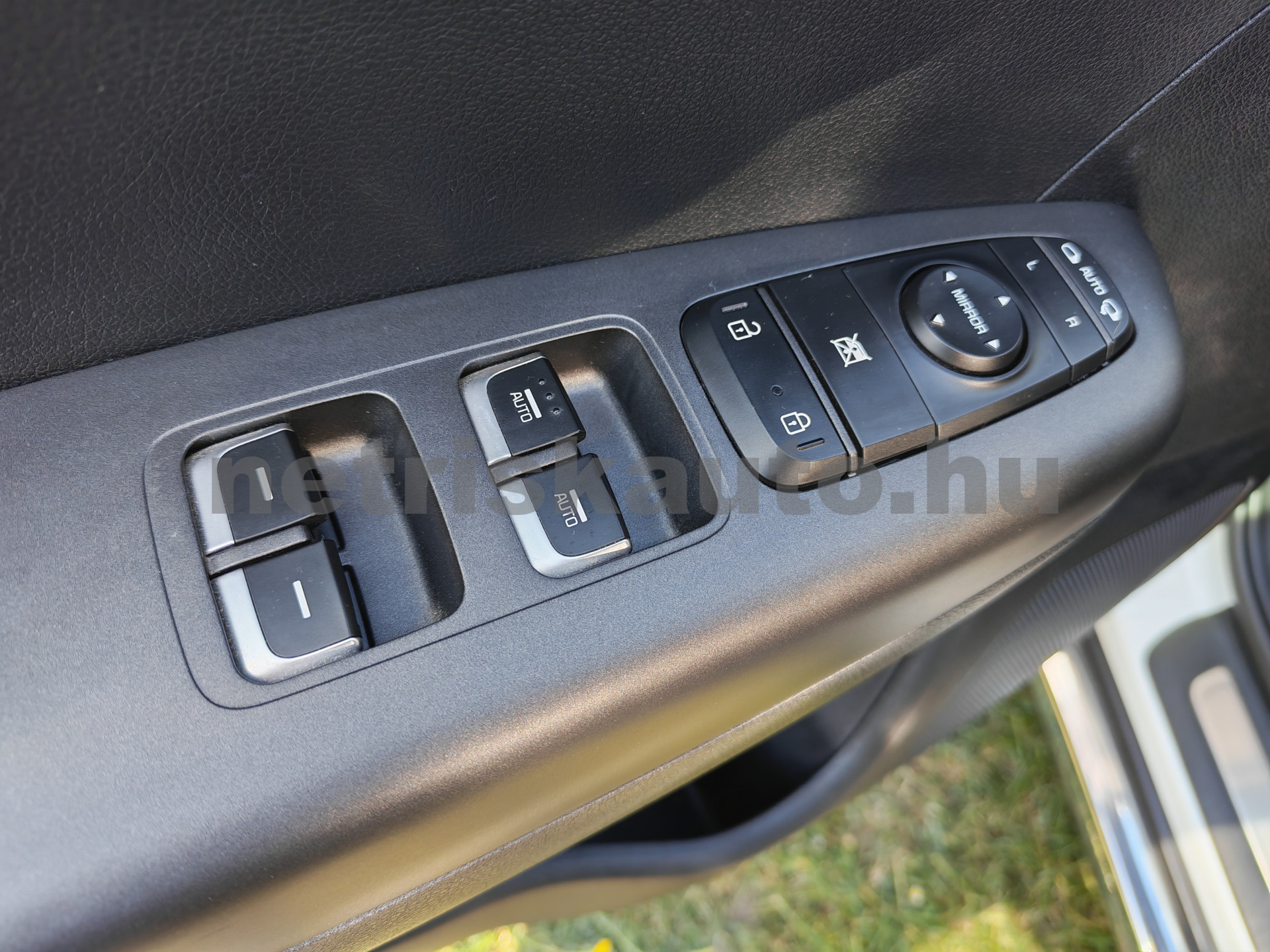 KIA Sportage 1.6 GDI Gold MY21 személygépkocsi - 1591cm3 Benzin 121316 10/12