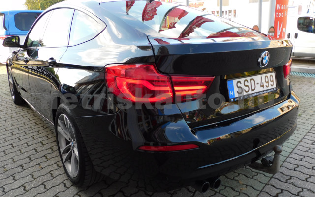 BMW 3-as sorozat 330d xDrive Sport Aut. személygépkocsi - 2993cm3 Diesel 121262 2/12