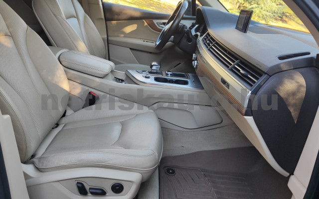 AUDI Q7 3.0 V6 TDI quattro tiptronic személygépkocsi - 2967cm3 Diesel 121310 7/12
