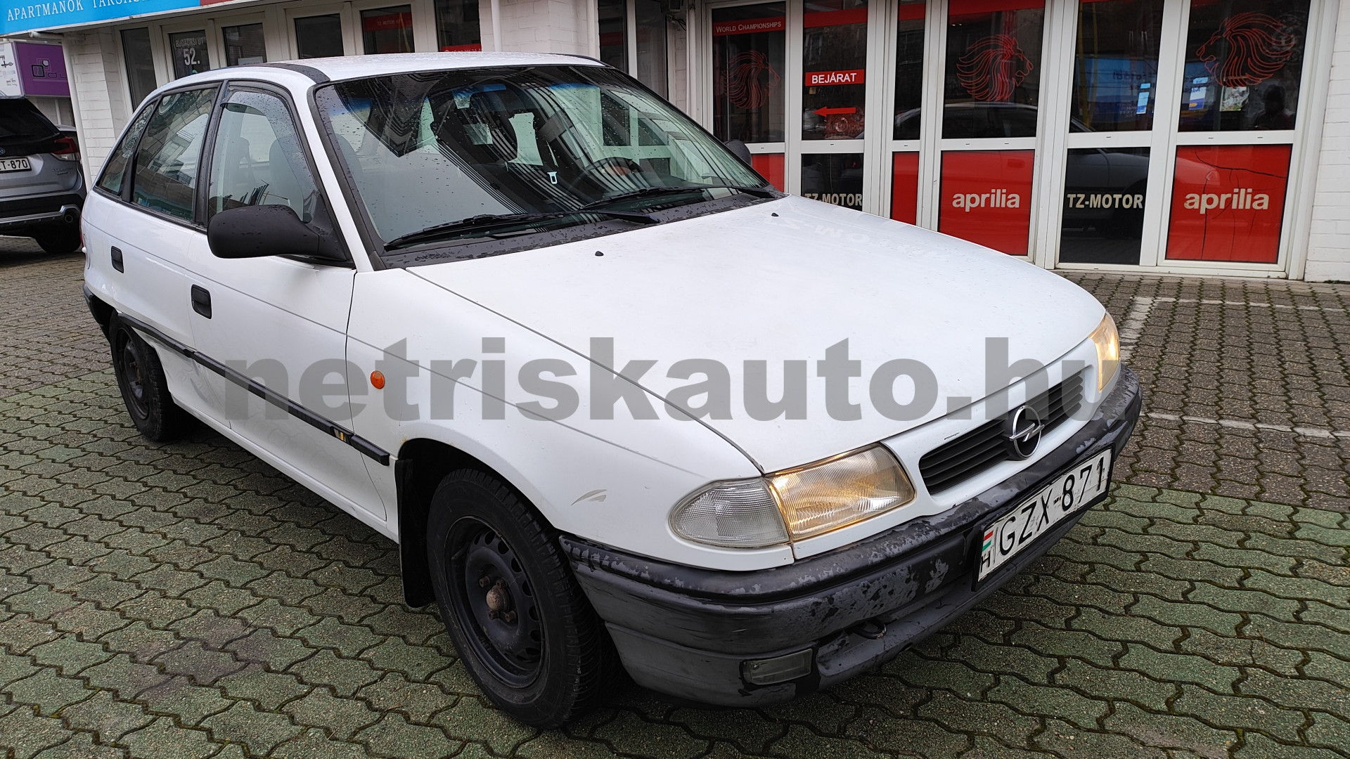 OPEL Astra 1.4 16V GL személygépkocsi - 1388cm3 Benzin 121381 1/11