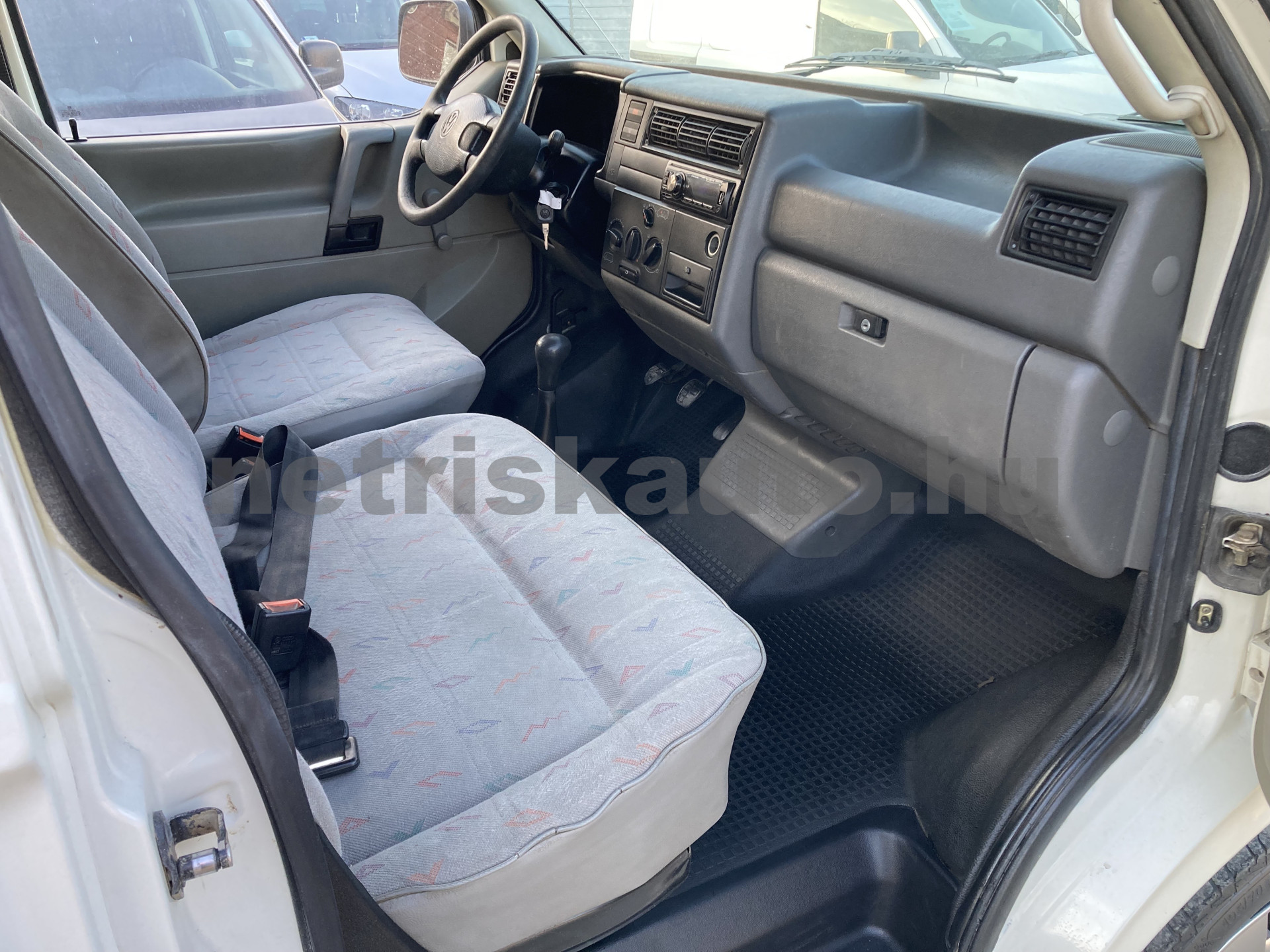 VW Transporter 2.4 Mixto tehergépkocsi 3,5t össztömegig - 2370cm3 Diesel 121414 7/9