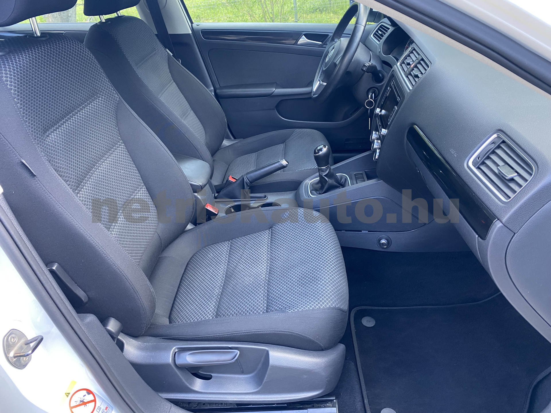VW Jetta 1.2 TSI Comfortline személygépkocsi - 1197cm3 Benzin 121444 8/12