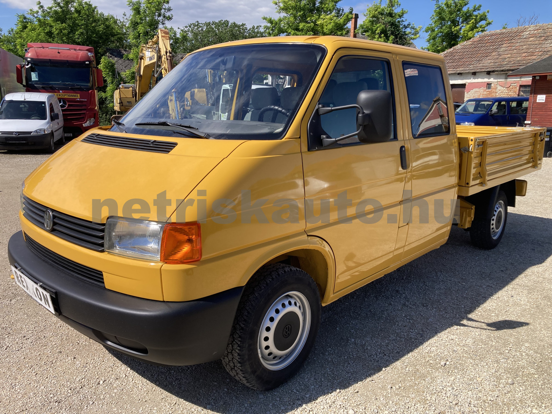VW Transporter 2.4 7DM 1Z2 F tehergépkocsi 3,5t össztömegig - 2370cm3 Diesel 121500 2/9