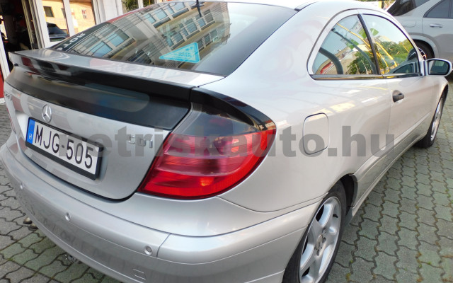 MERCEDES-BENZ C-osztály C 220 CDI Sportcoupe Aut. személygépkocsi - 2148cm3 Diesel 121189 12/12