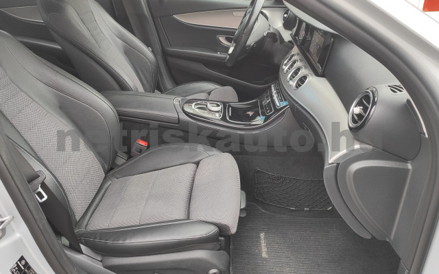 MERCEDES-BENZ E-osztály E 200 9G-TRONIC személygépkocsi - 1991cm3 Benzin 121624 9/12