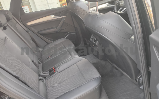 AUDI Q5 40 TDI Sport quattro S-tronic személygépkocsi - 1968cm3 Diesel 121548 11/12