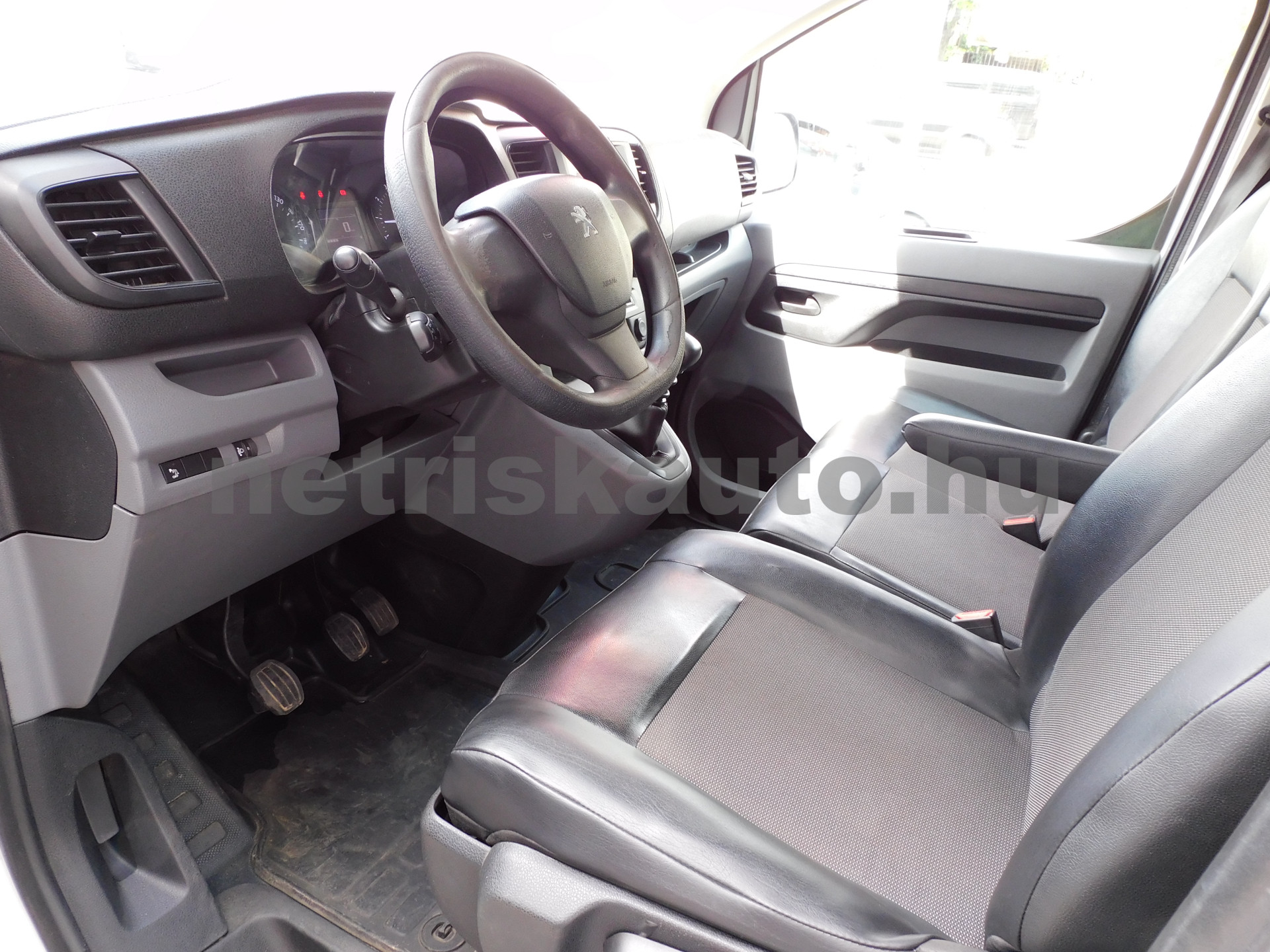 PEUGEOT Expert 2.0 BlueHDi L2 (3sz) Premium tehergépkocsi 3,5t össztömegig - 1997cm3 Diesel 121292 7/12