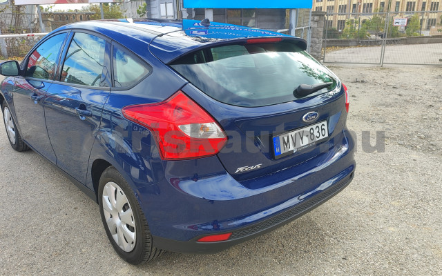 FORD Focus 1.6 Ti-VCT Trend személygépkocsi - 1596cm3 Benzin 121616 2/12