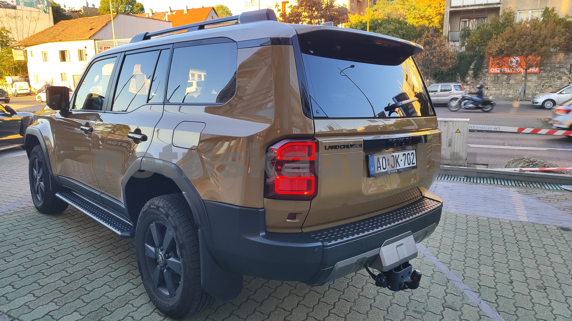 TOYOTA Land Cruiser 2.8 D-4D First Edition Aut. [7sz] személygépkocsi - 2754cm3 Diesel 121601 2/12