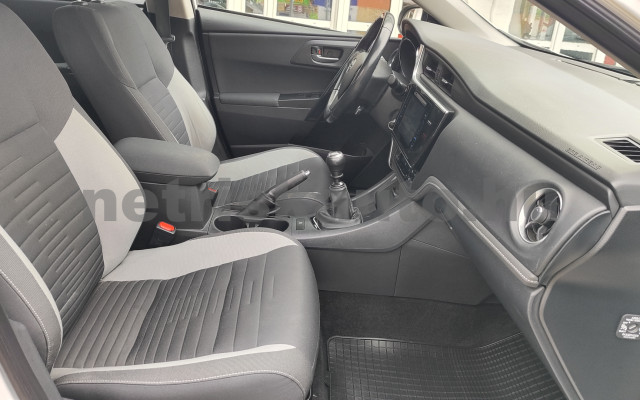 TOYOTA Auris 1.6 Active MY17 Trend személygépkocsi - 1598cm3 Benzin 121442 9/12