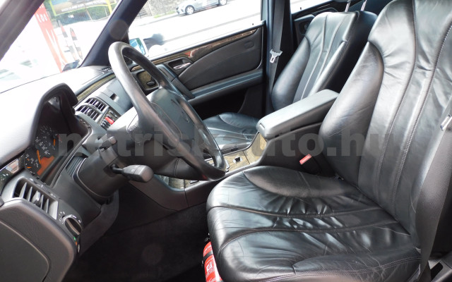 MERCEDES-BENZ E-osztály E 430 Avantgarde Aut. személygépkocsi - 4973cm3 Benzin 121147 5/12