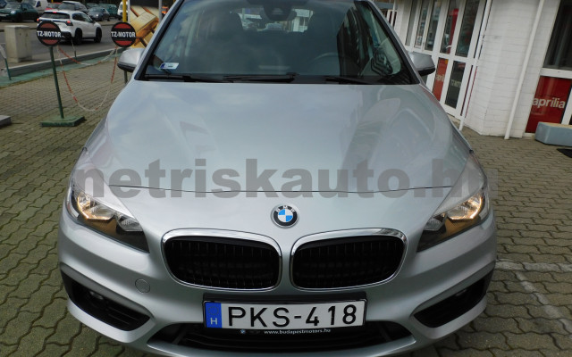 BMW 2-es sorozat 218i (7 sz.) személygépkocsi - 1499cm3 Benzin 120711 4/12