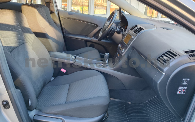 TOYOTA Avensis 2.2 D-4D Sol Aut. személygépkocsi - 2231cm3 Diesel 121404 8/12