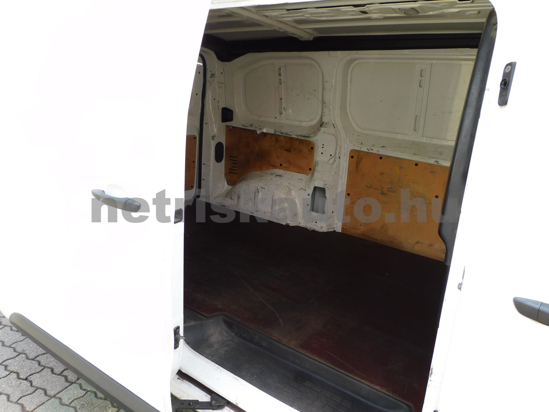 PEUGEOT Expert 2.0 BlueHDi L2 (3sz) Premium tehergépkocsi 3,5t össztömegig - 1997cm3 Diesel 121292 11/12