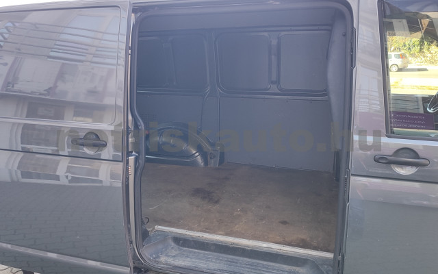 VW Transporter 2.0 TDi T6.1 RT (3 sz.) tehergépkocsi 3,5t össztömegig - 1968cm3 Diesel 121609 9/12