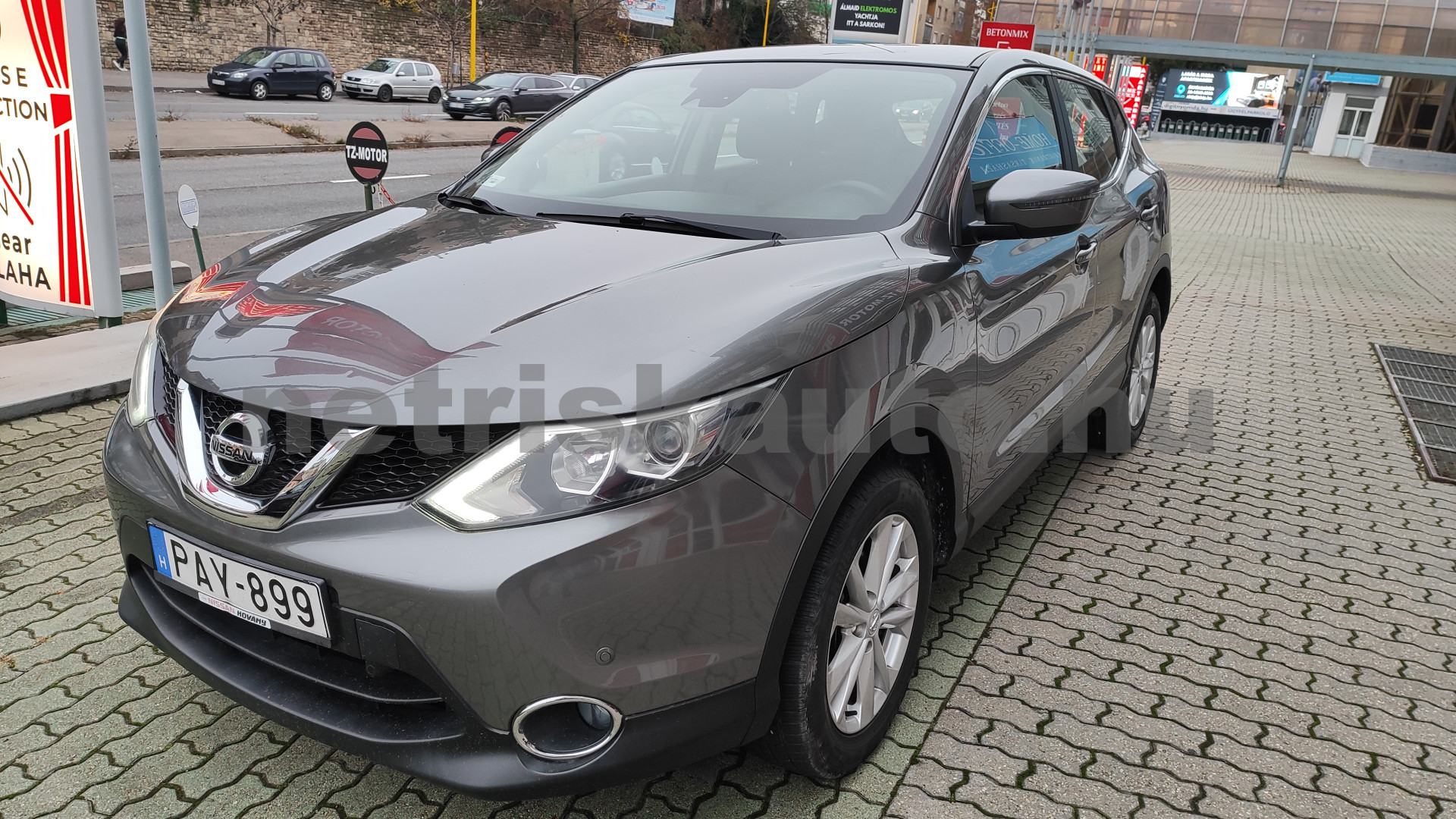 NISSAN Qashqai 1.2 DIG-T Acenta E6 személygépkocsi - 1197cm3 Benzin 121331 11/12