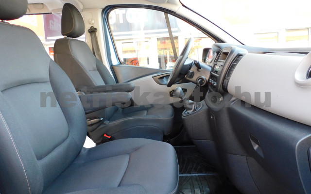 RENAULT Trafic 1.6 dCi 145 L2H1 2,7t Pack Comfort tehergépkocsi 3,5t össztömegig - 1598cm3 Diesel 120394 8/12