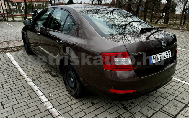 SKODA Octavia 1.6 CR TDI Style személygépkocsi - 1598cm3 Diesel 121391 3/8