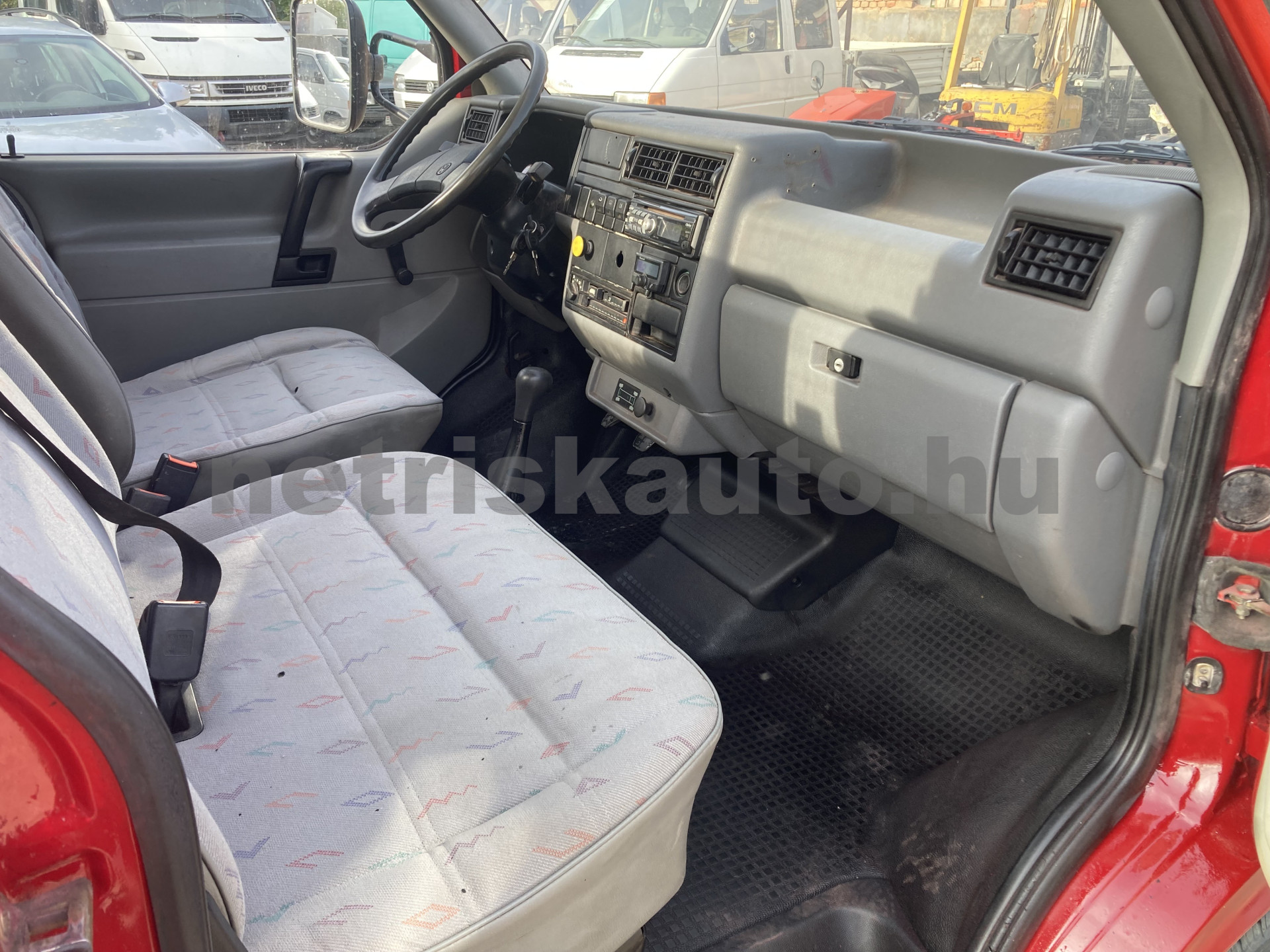 VW Transporter 2.4 70E 1F5 F tehergépkocsi 3,5t össztömegig - 2370cm3 Diesel 121621 8/8