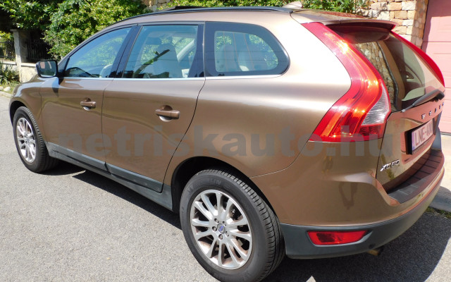 VOLVO XC60 2.4 D [D5] Summum Geartronic személygépkocsi - 2400cm3 Diesel 121176 3/12
