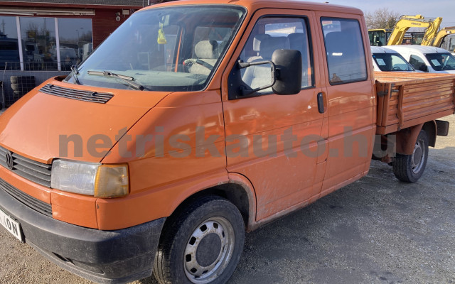 VW Transporter 2.4 70M 1F2 F tehergépkocsi 3,5t össztömegig - 2370cm3 Diesel 121389 2/9