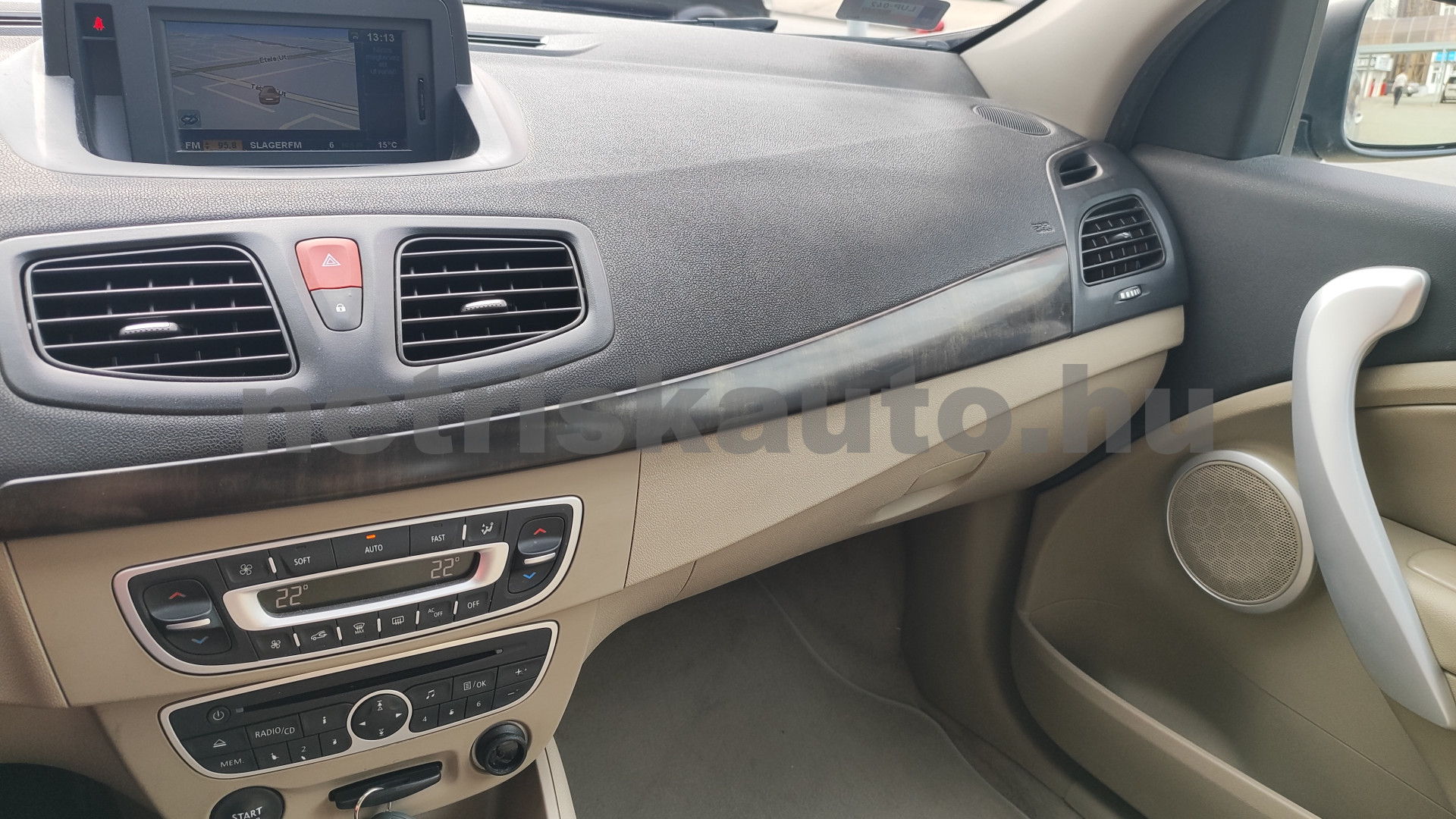 RENAULT Fluence 1.6 Privilege EURO5 személygépkocsi - 1598cm3 Benzin 121417 7/12