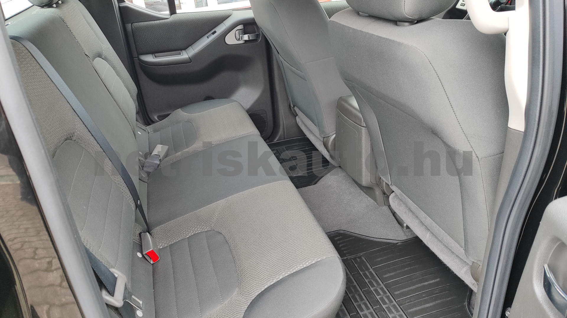 NISSAN Navara 2.5D Double Cab SE 4WD EURO5 tehergépkocsi 3,5t össztömegig - 2488cm3 Diesel 121378 10/12