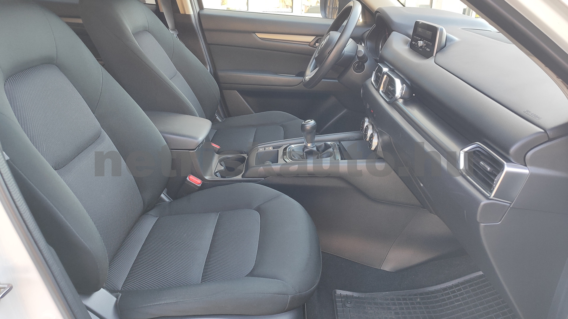 MAZDA CX-5 2.0i Attraction személygépkocsi - 1998cm3 Benzin 121598 8/12